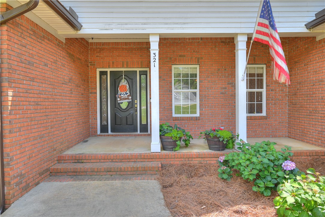321 SAINT JAMES Drive