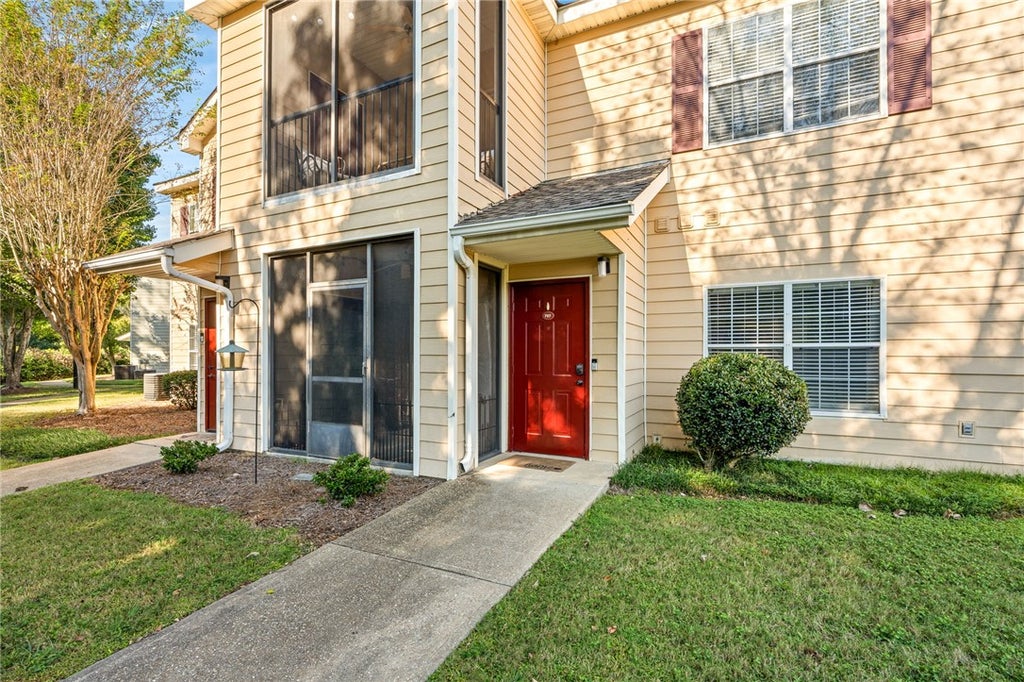 Photo of 447 LONGLEAF Drive #707, Auburn, AL 36832 (MLS # 182648)