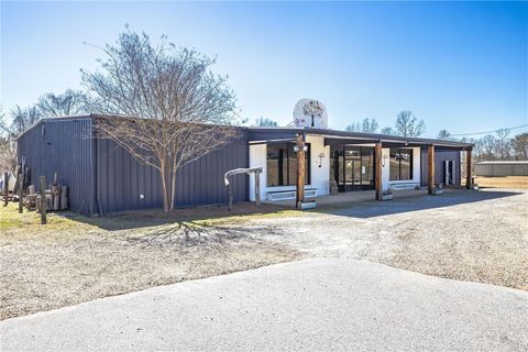 Photo of 21322 HIGHWAY 280, Dadeville, AL 36853 (MLS # 178774)