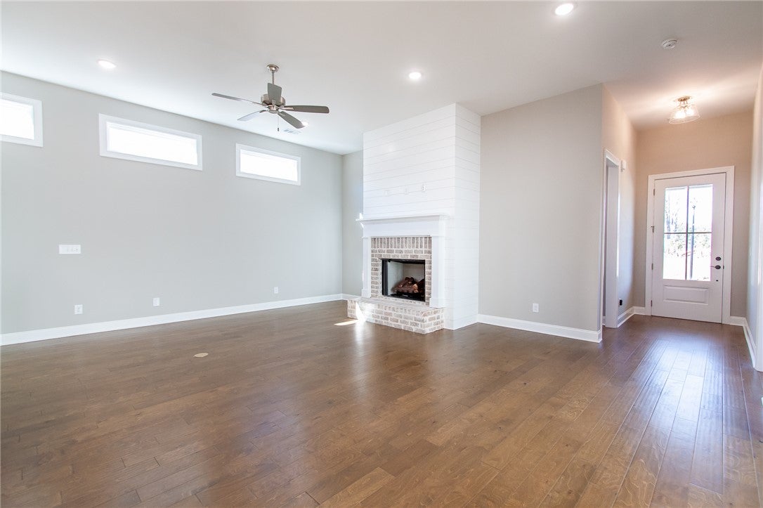 513 WHOOPER Lane