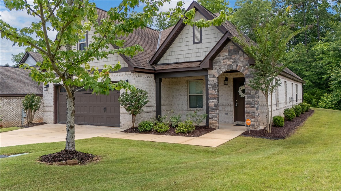 2388 Snowshill Lane