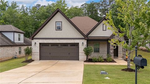 2388 Snowshill Lane Auburn AL 36832