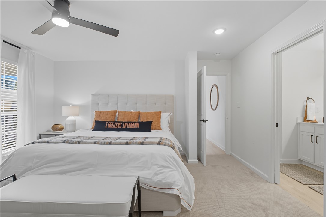 Auburn, Alabama 36830, United States, 3 Bedrooms Bedrooms, ,3 BathroomsBathrooms,Residential,Active,250412