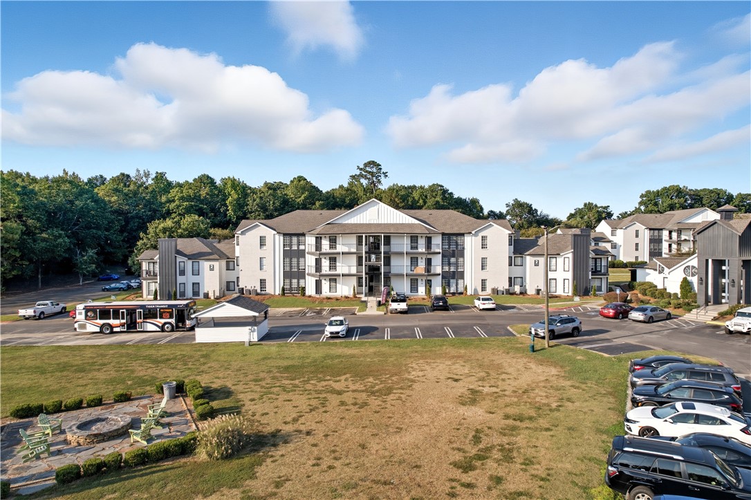 Auburn, Alabama 36830, United States, 3 Bedrooms Bedrooms, ,3 BathroomsBathrooms,Residential,Active,250412