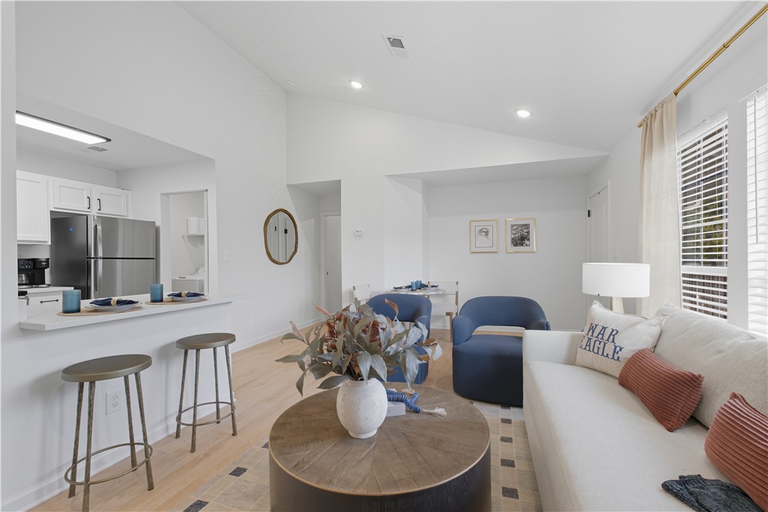 Auburn, Alabama 36830, United States, 3 Bedrooms Bedrooms, ,3 BathroomsBathrooms,Residential,Active,250412