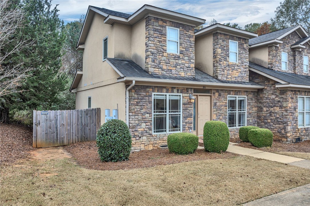 326 JACK HAMPTON Drive