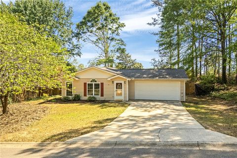 Photo of 2803 SUTTON Way, Opelika, AL 36801 (MLS # 179964)