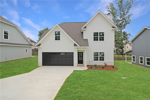 Photo of 369 LIGHTNESS Drive, Auburn, AL 36832 (MLS # 174533)