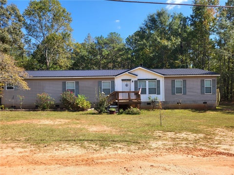 Photo of 1085 COUNTY ROAD 501, Valley, AL 36854 (MLS # 182783)