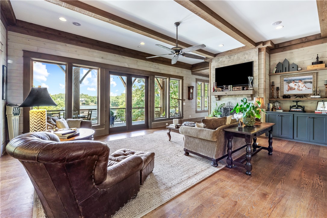 63 FLAT ROCK Lane
