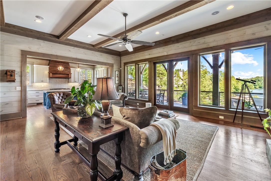 63 FLAT ROCK Lane