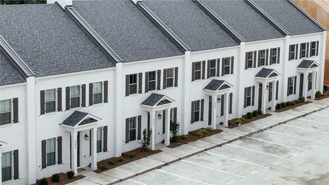 Photo of 1027 E GLENN Avenue #505, Auburn, AL 36830 (MLS # 181500)