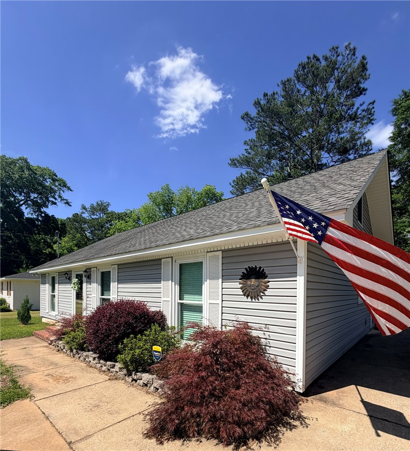 803 SHAMROCK Street