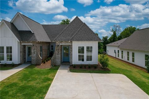 Photo of 3242 BRADLEY Lane, Auburn, AL 36830 (MLS # 178438)