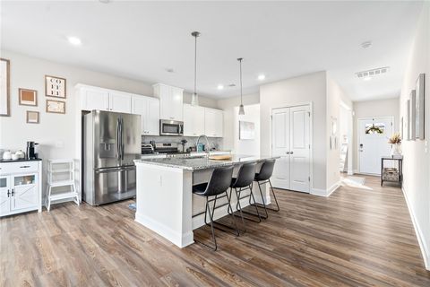 Photo of 2504 ROCKY POINT Drive, Opelika, AL 36801 (MLS # 177932)