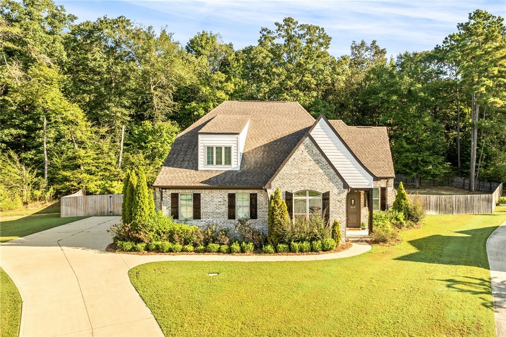 Photo of 217 BROOKSHIRE Court, Auburn, AL 36832 (MLS # 181022)