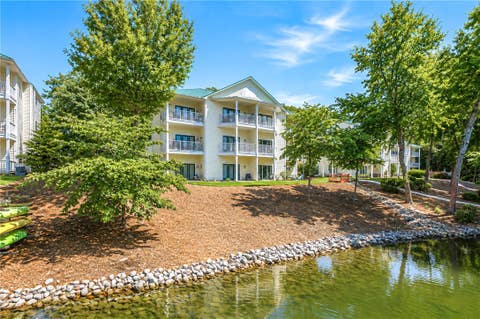 Photo of 185 SUNSET POINT Drive #APT 622, Dadeville, AL 36853 (MLS # 181835)