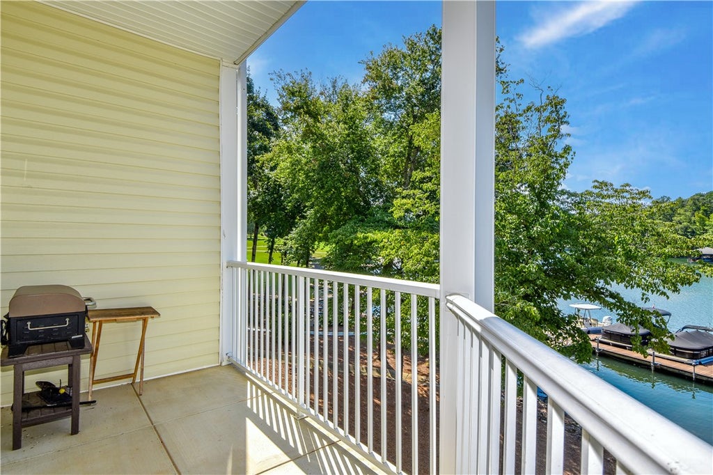 Photo of 185 SUNSET POINT Drive #APT 622, Dadeville, AL 36853 (MLS # 181835)