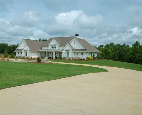 Photo of 2740 PARTRIDGE Lane, Auburn, AL 36879 (MLS # 177822)
