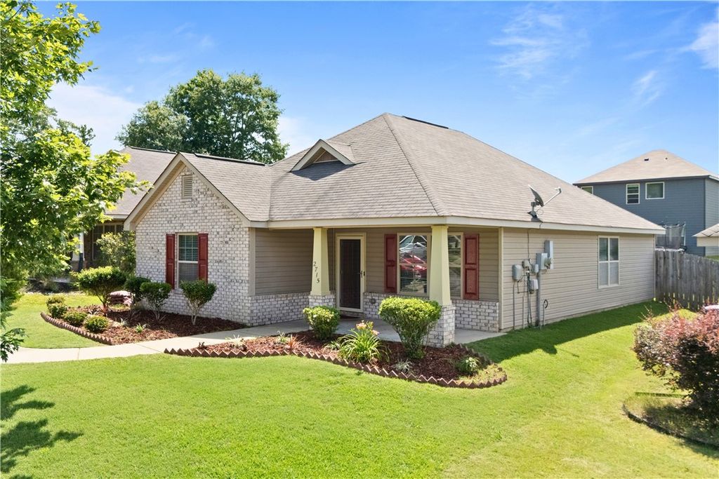 Photo of 2715 BRITTANY Lane, Opelika, AL 36804 (MLS # 175290)