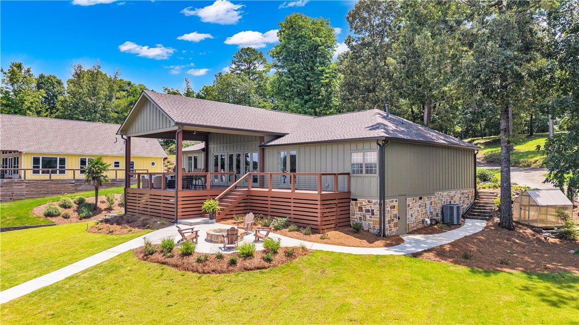 281 WINDOVER Lane
