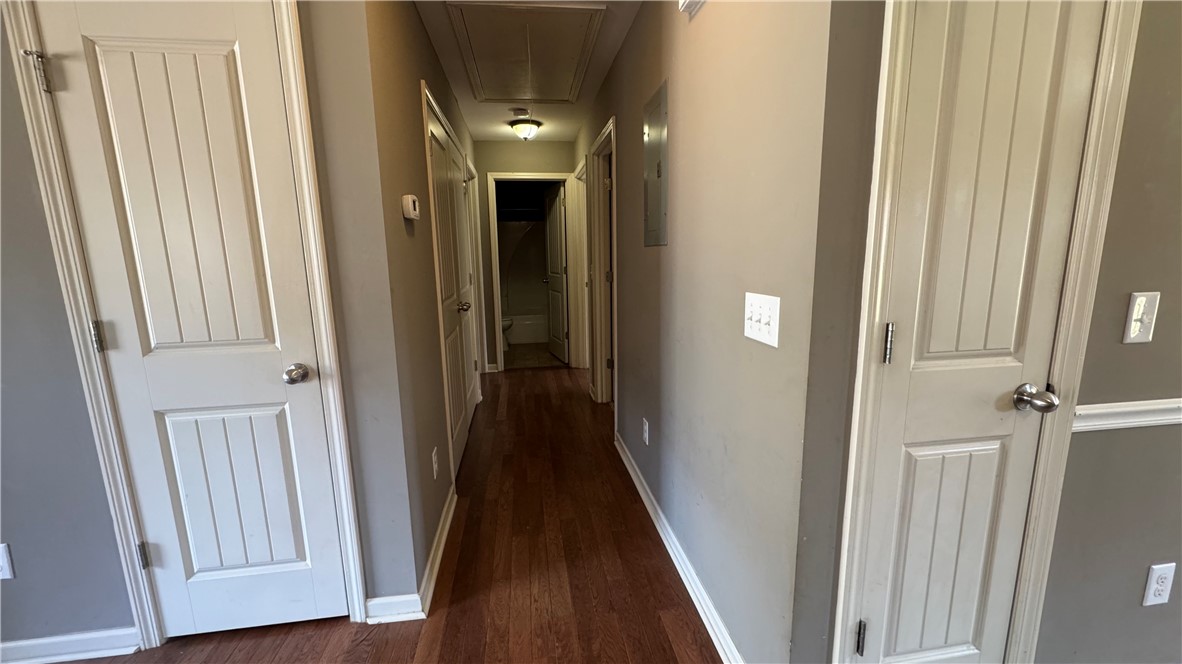 Auburn, Alabama 36830, United States, 3 Bedrooms Bedrooms, ,2 BathroomsBathrooms,Residential,Pending,87453