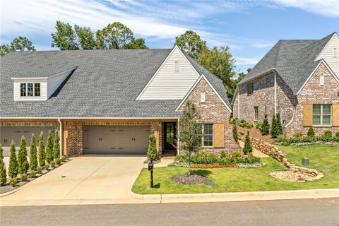Photo of 2221 BELLEVUE Place, Auburn, AL 36830 (MLS # 177538)