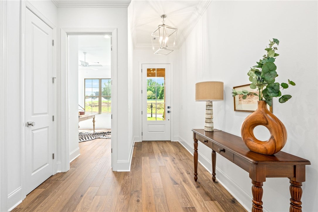 2221 BELLEVUE Place