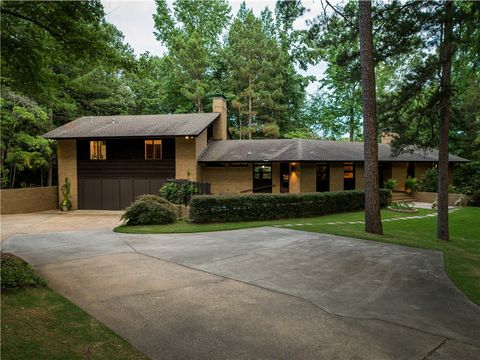 Photo of 498 CARY Drive, Auburn, AL 36830 (MLS # 178302)