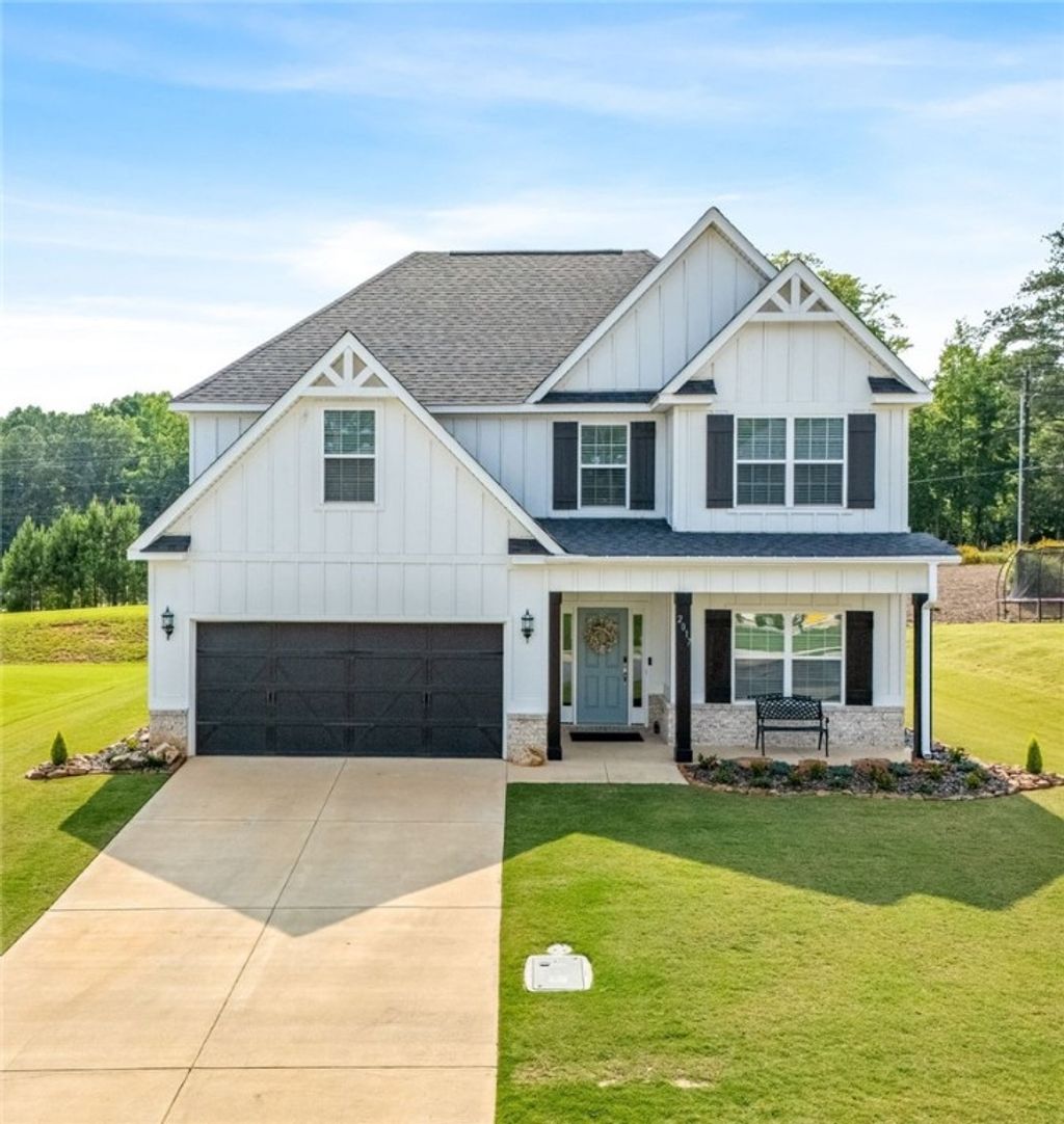 Photo of 2017 MALLORY Lane, Opelika, AL 36804 (MLS # 175229)