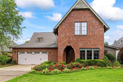 785 OAKDALE Drive Auburn AL 36830
