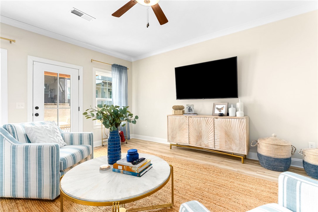 624 THORNBERRY Drive