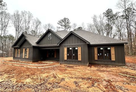 Photo of 750 LEE ROAD 462, Valley, AL 36854 (MLS # 178451)