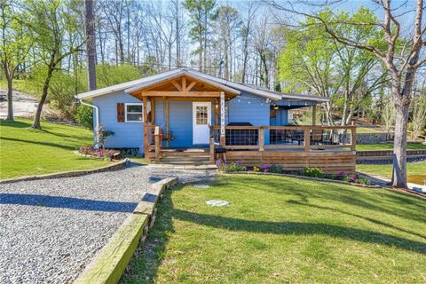 Photo of 304 BAY PINE ISLAND Road, Jacksons Gap, AL 36861 (MLS # 178887)