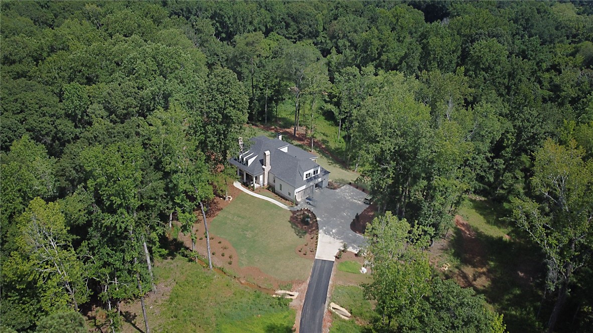 801 KENTWOOD Drive