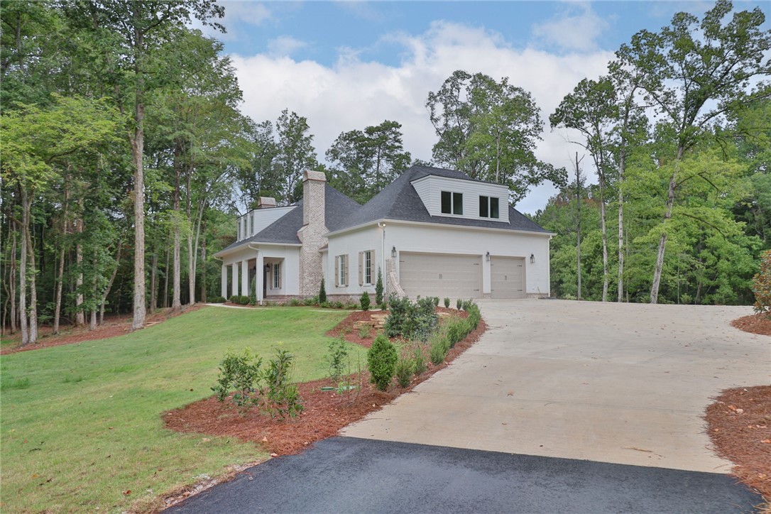 801 KENTWOOD Drive