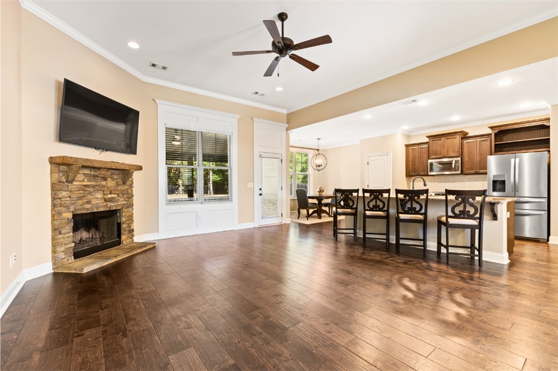 4128 Creekview Court