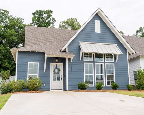 792 VILLAGE Drive Opelika AL 36801