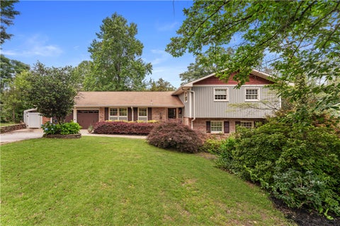 Photo of 212 REDWOOD Court, Auburn, AL 36830 (MLS # 180841)
