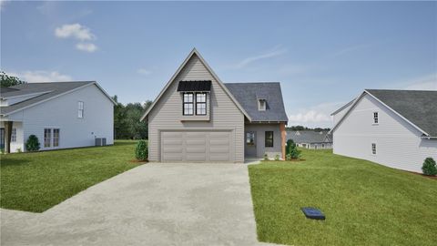 012 FIREFLY Lane Opelika AL 36804