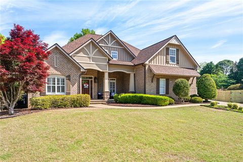 Photo of 1805 STAPLES Court, Auburn, AL 36830 (MLS # 180001)