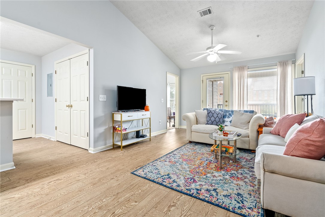 1114 S COLLEGE Street 4302