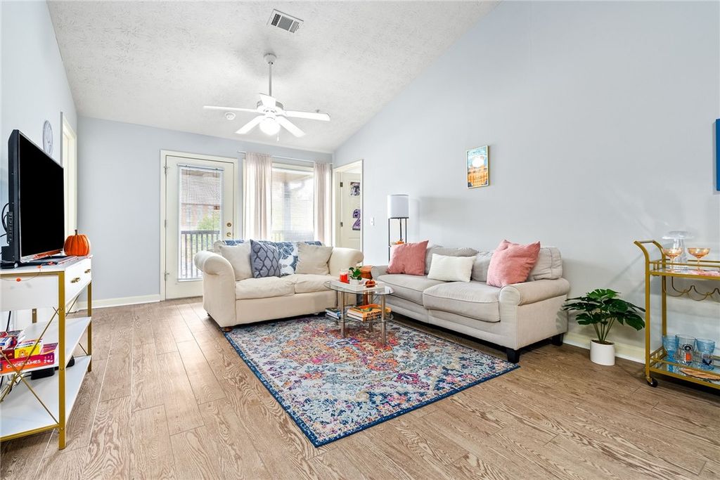 Photo of 1114 S COLLEGE Street #4302, Auburn, AL 36830 (MLS # 177214)