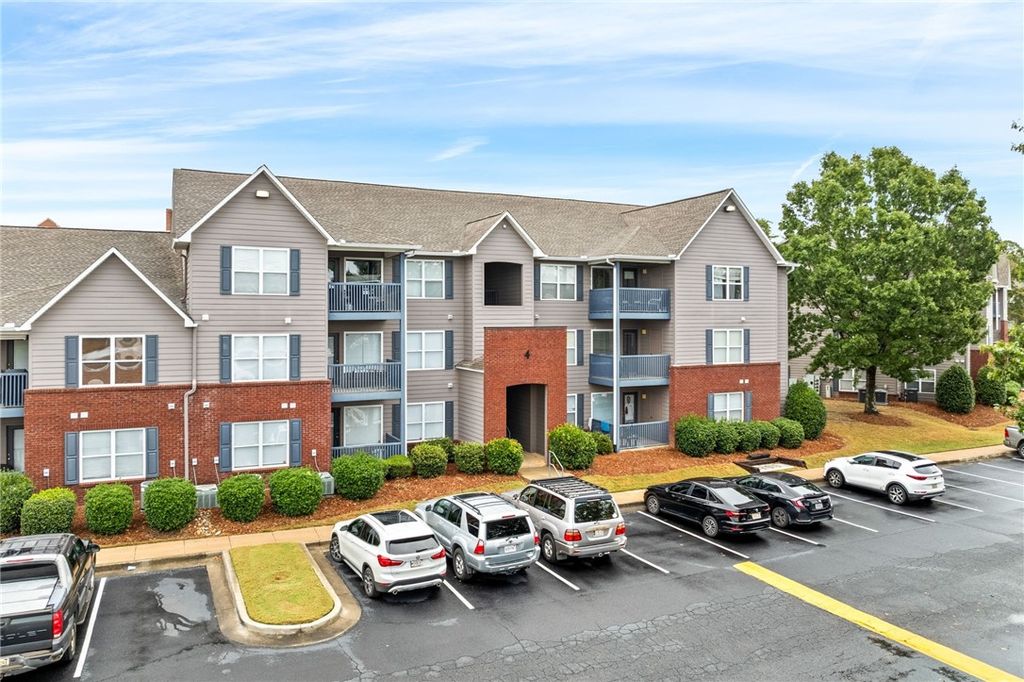 Photo of 1114 S COLLEGE Street #4302, Auburn, AL 36830 (MLS # 177214)