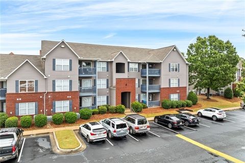 Photo of 1114 S COLLEGE Street #4302, Auburn, AL 36830 (MLS # 177214) Photo of 1114 S COLLEGE Street #4302, Auburn, AL 36830 (MLS # 177214)