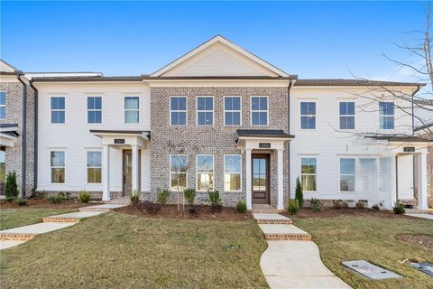 215 BLACK SWANN Road Auburn AL 36832