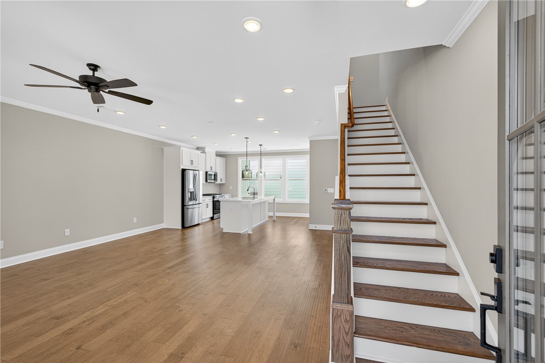 215 BLACK SWANN Road