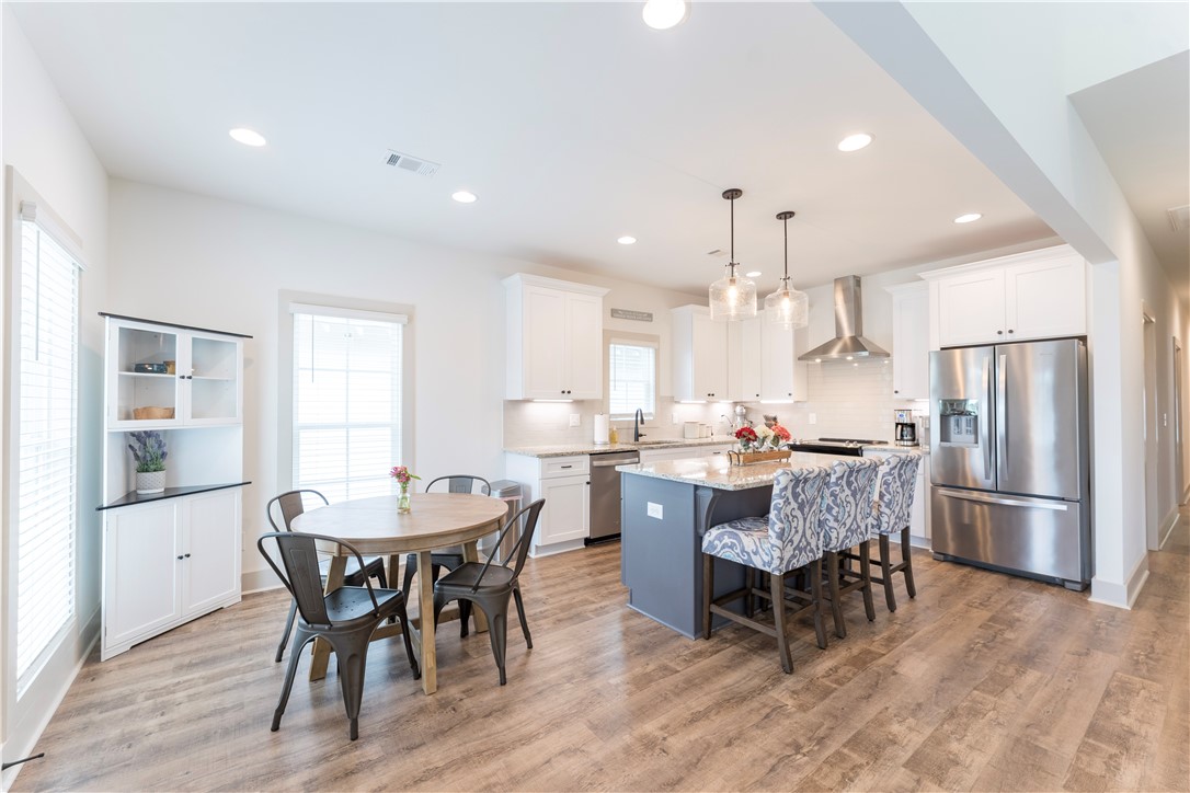 792 VILLAGE Drive