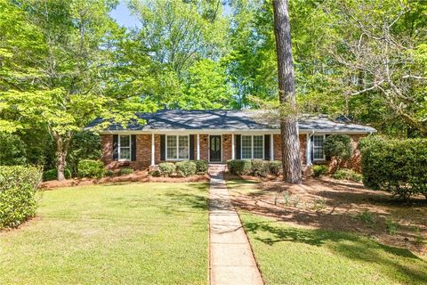 Photo of 211 BIBB Avenue, Auburn, AL 36830 (MLS # 174403)