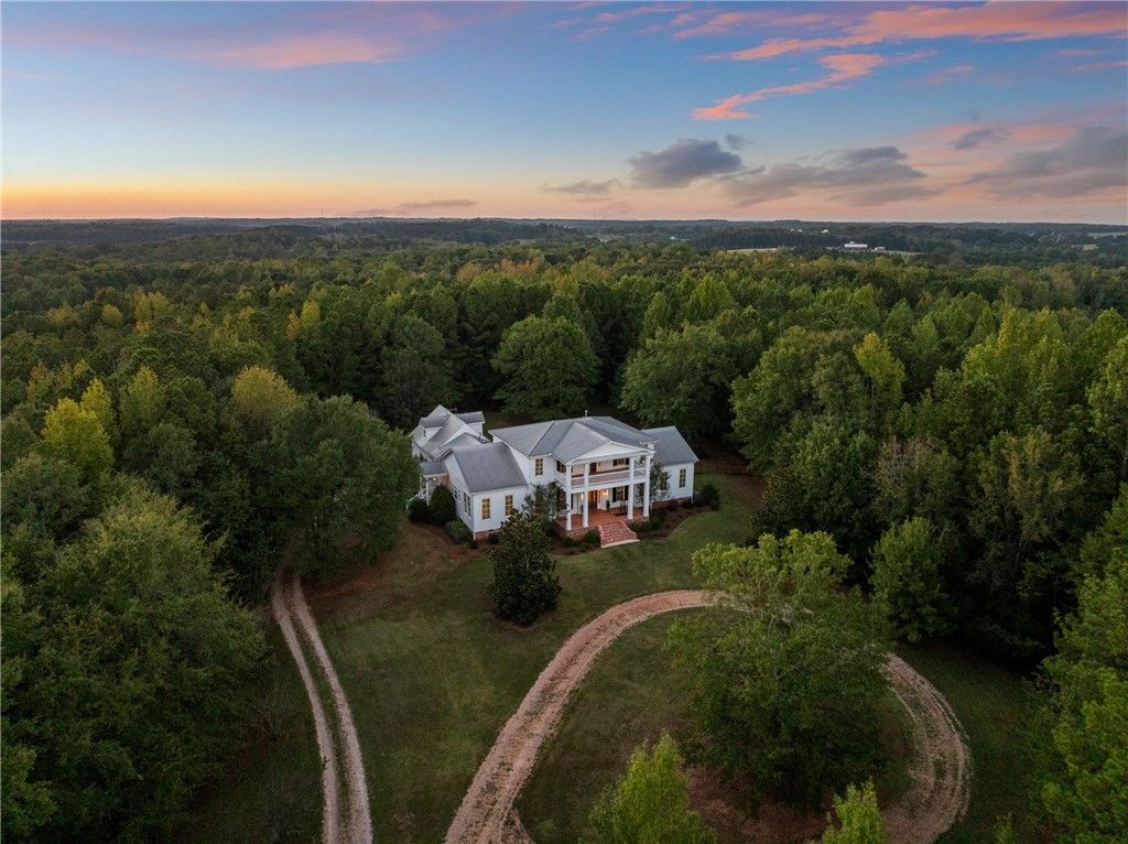 Photo of 476 PEAR TREE Road, Auburn, AL 36830 (MLS # 177051)